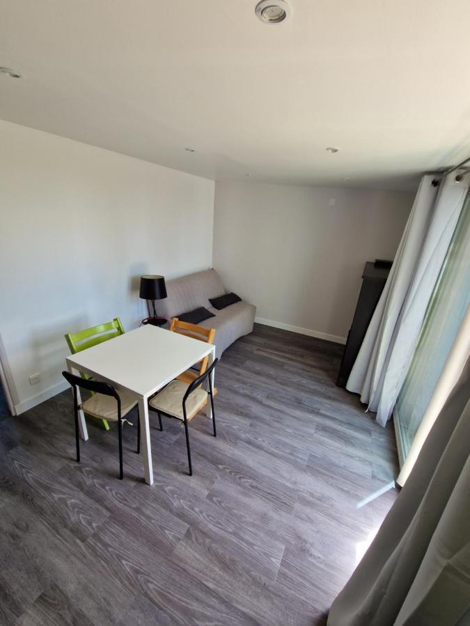Appartement 2 Pieces Renove Avec Acces Piscine ペメナード エクステリア 写真